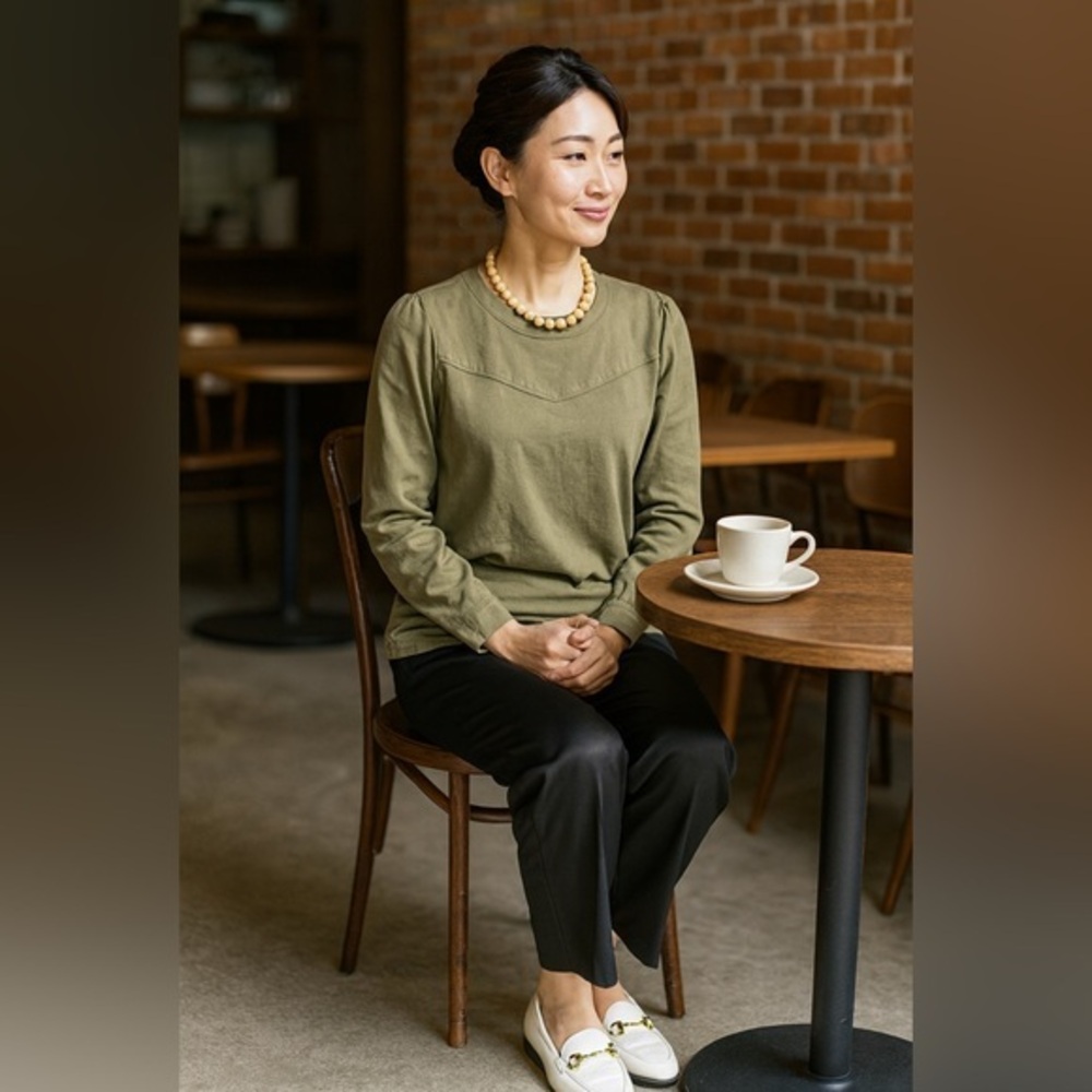 Simons Contemporaine Olive Green Long Sleeve Top, pleated puff sleeve ⚜️